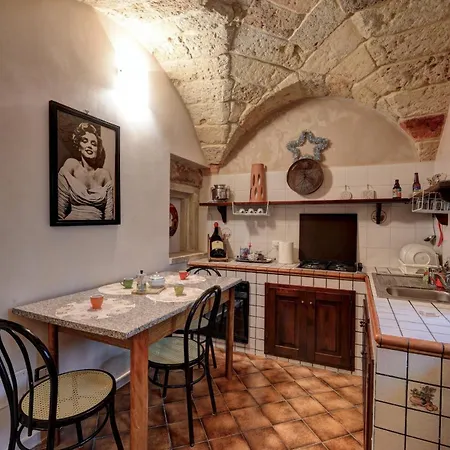 D Enghien Casa Tipica Galatina